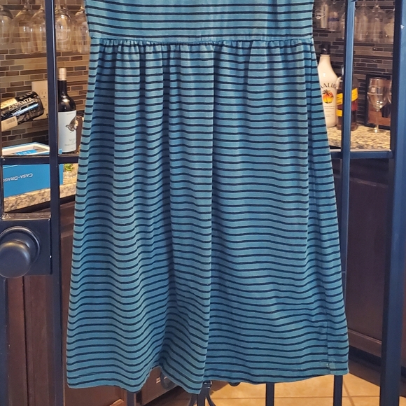 Old Navy Dress 💚 - Picture 4 of 11